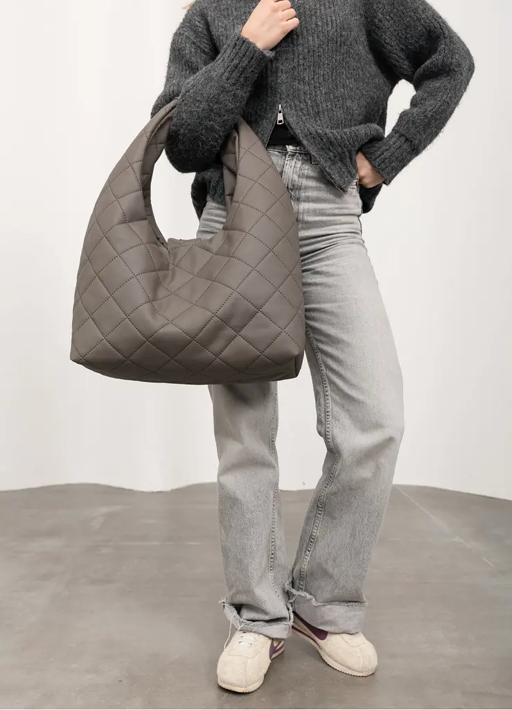 Жіноча сумка Sambag HOBO L сіра строчена 34 х 37 х 16 см (53300039) - фото 2
