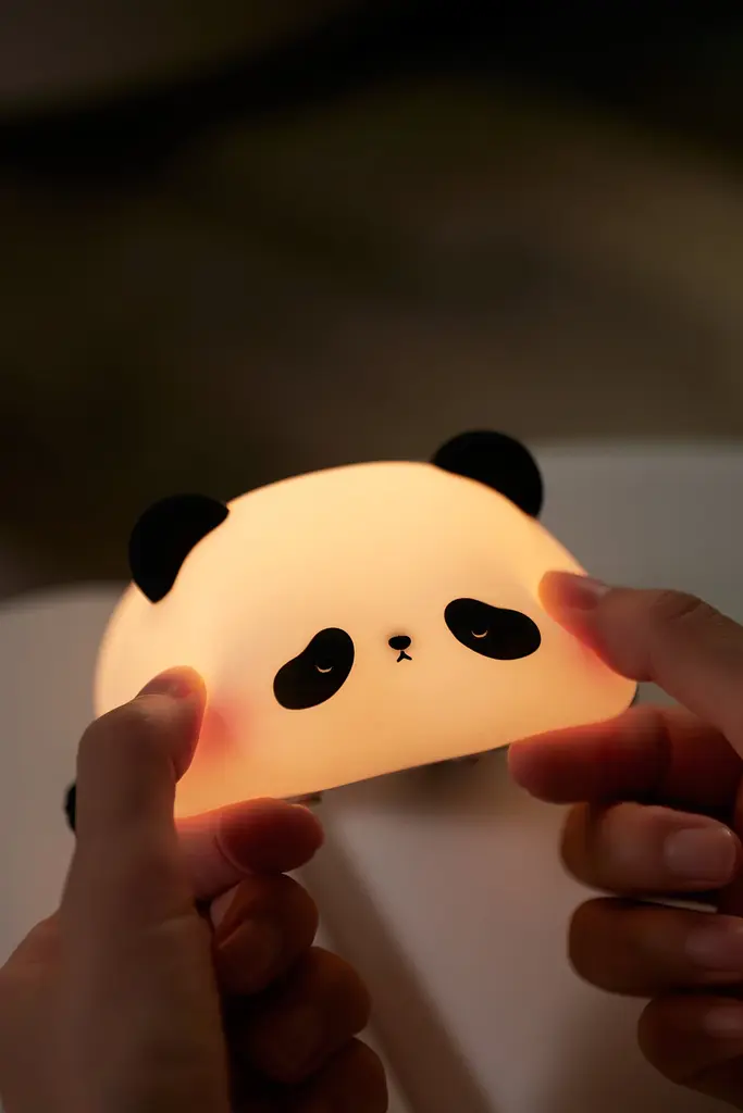Силиконовый беспроводной ночник "Лежащая панда" - фото 4