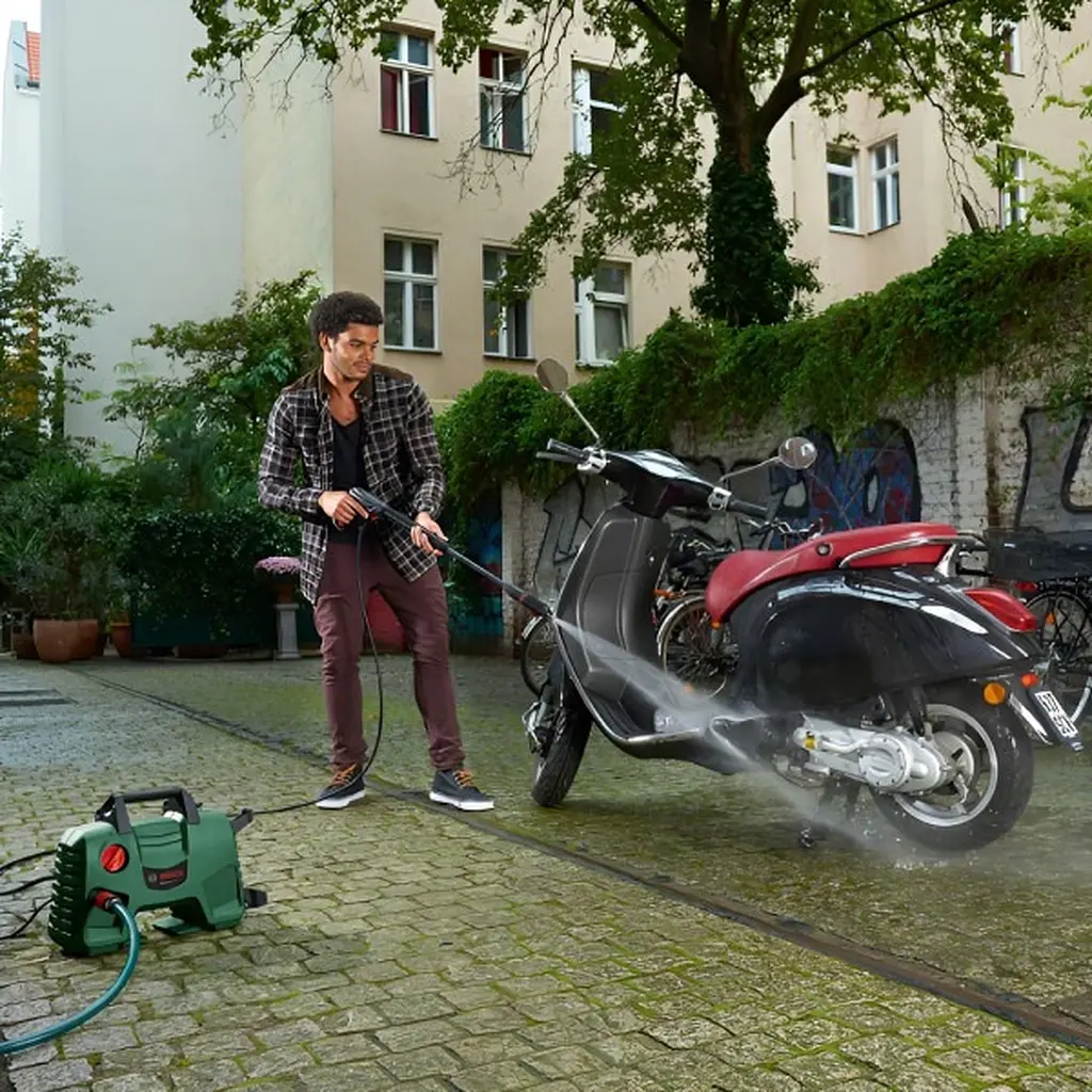 Мінімийка високого тиску Bosch EasyAquatak 110 1300 Вт 110 бар 330 л/год шланг 3 м (0.600.8A7.F00) - фото 7