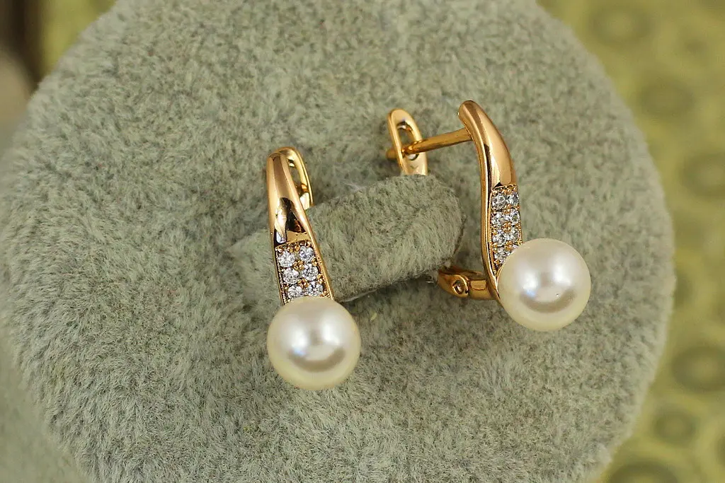 Сережки Xuping Jewelry скеля з перлиною 1,8 см золотисті - фото 2