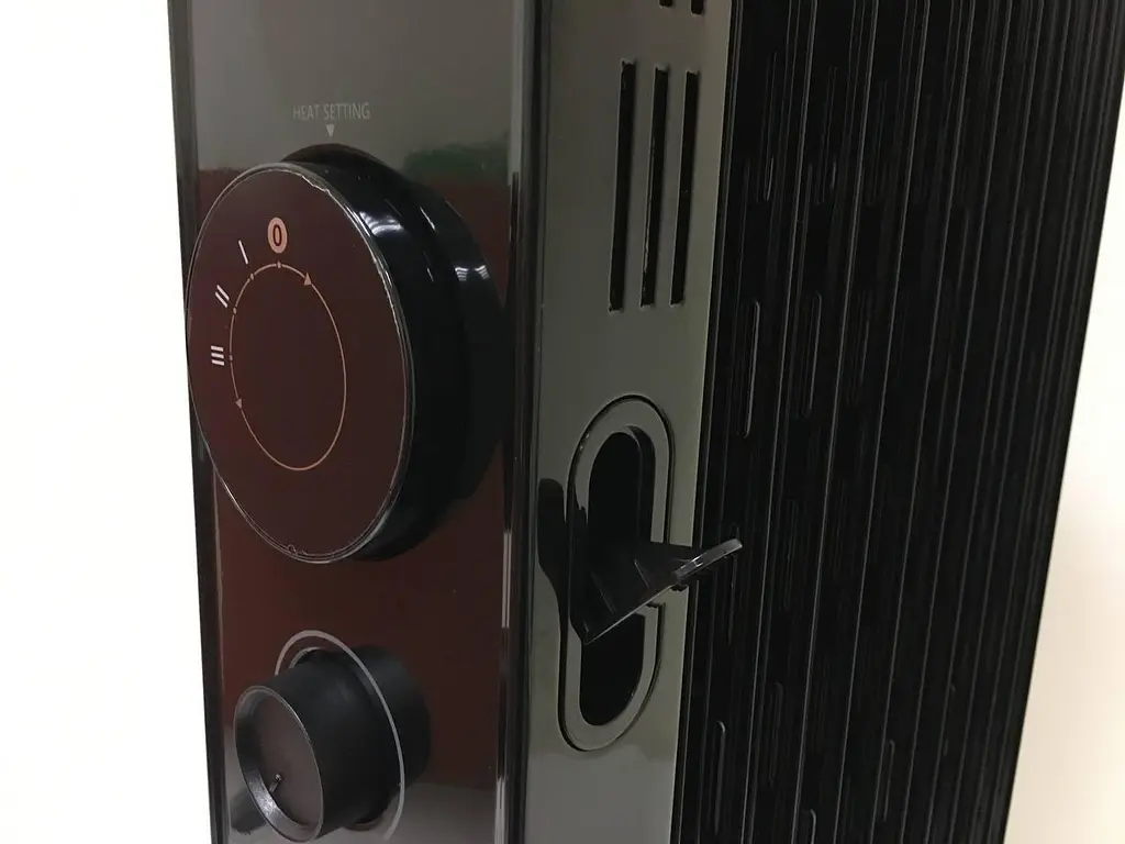 Олійний обігрівач Kumtel KUM-1240S Black (13 секцій) - фото 5