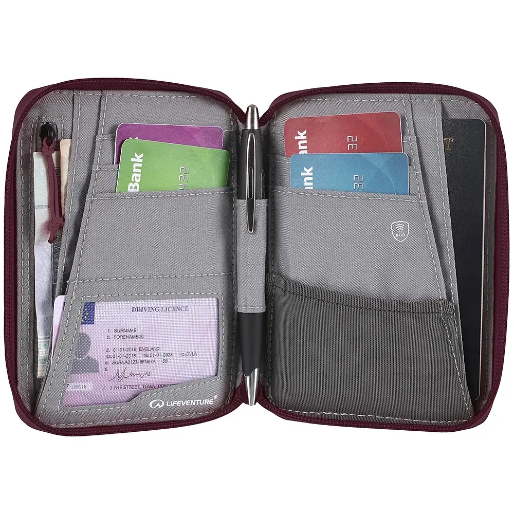 Гаманець Lifeventure Recycled RFID Mini Travel Wallet Темно-фіолетовий - фото 3