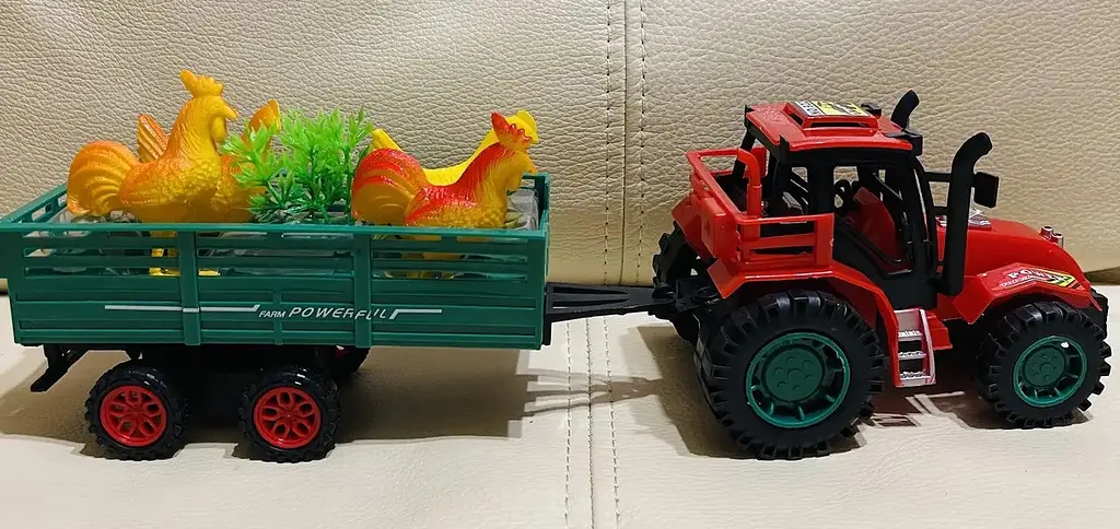 Игрушечный пластиковый трактор с прицепом и животными Farm Tractor Hot power (077871) Красный с зеленым - фото 7