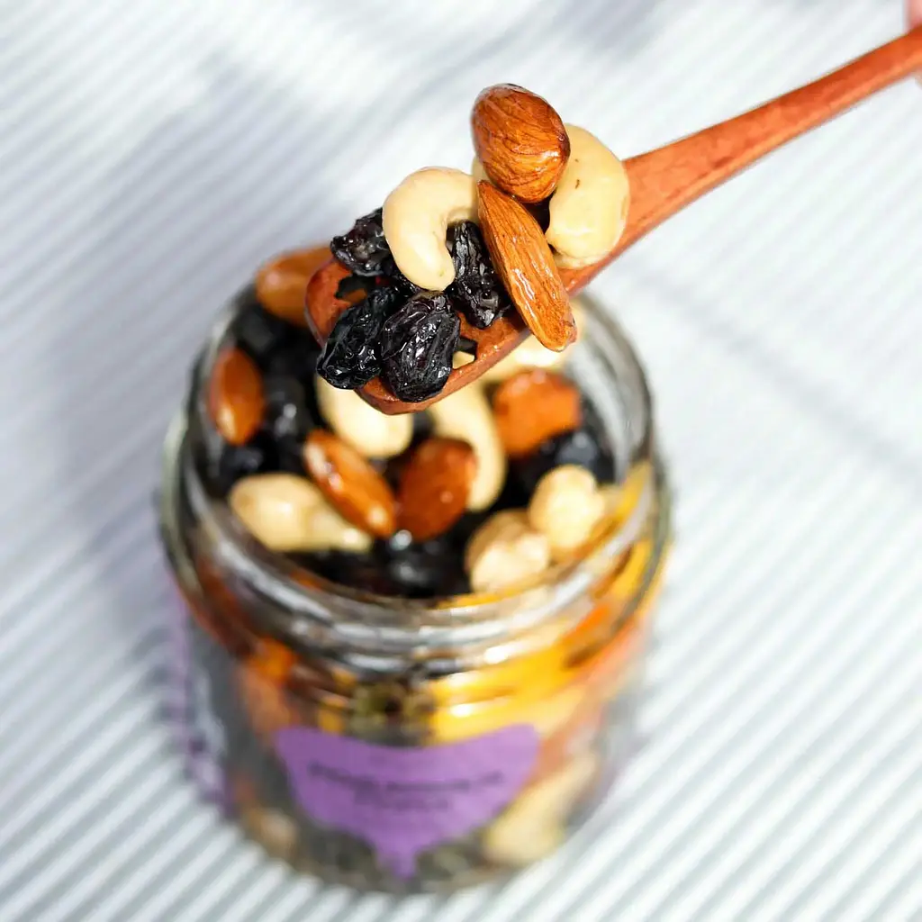 Мед Newtea Родзинки-горіхи 170 г - фото 4