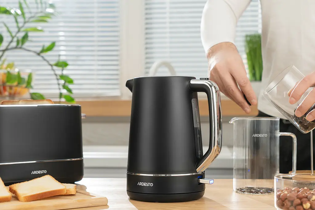 Електрочайник Ardesto Timeless Elegance 1.7 л Otter пластик чорний матовий kuh0015295 - фото 5