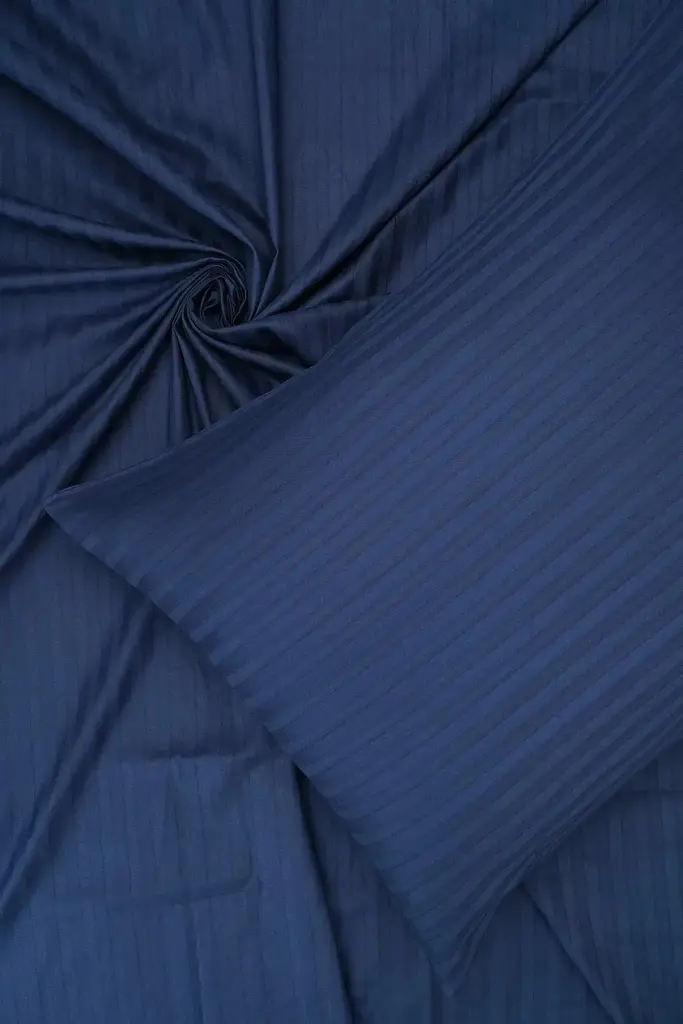 Наволочка на блискавці Good-Dream страйп-сатин Dark Blu 70 x 70 см Темно-синя (GDPCSSDB7070) - фото 3