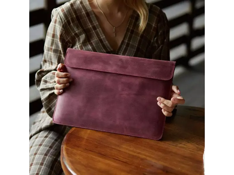 Чохол для ноутбука InCarne Klouz MacBook Pro 16 2019-2025 (вінтажний) бордо (klouz-burgundy-vintage-pro-16) - фото 3