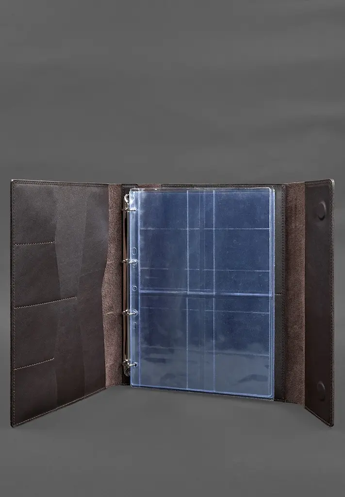 Кожаная папка для документов "Семейная" на сегрегаторе с файлами А4 темно-коричневая - фото 3