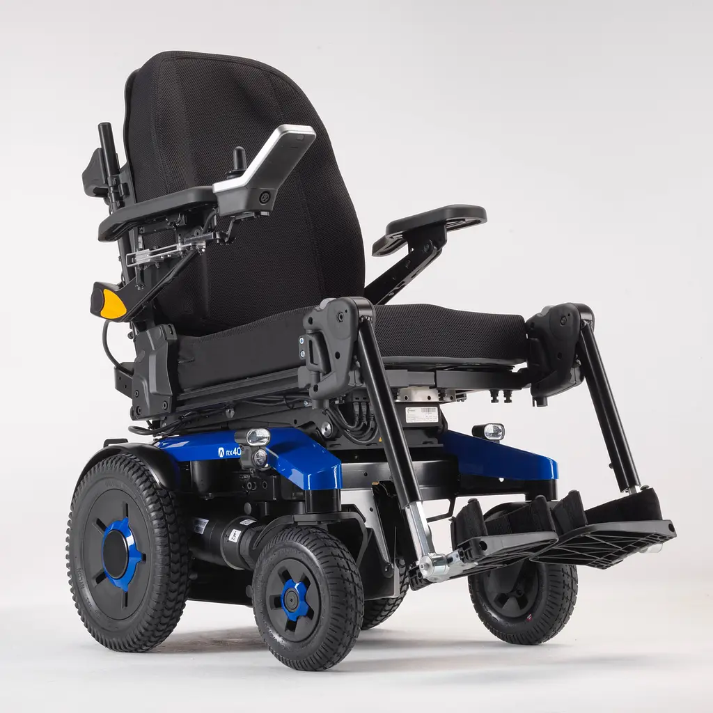 Кресло-коляска с электроприводом Invacare AVIVA RX40 (AVIVA RX40-1794) - фото 2