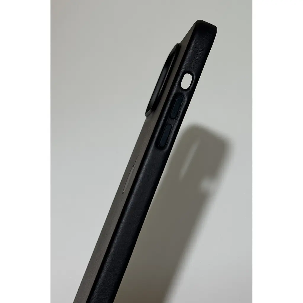 Оригінальний шкіряний чохол Apple Leather Case with MagSafe для iPhone 13 Pro Max (6.7") Midnight Black MM1R3ZM/A - фото 8