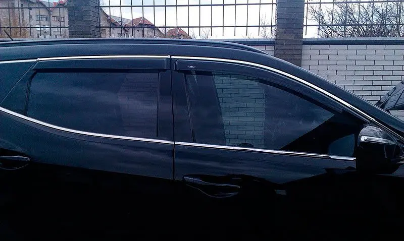 Дефлектори вікон Hyundai Santa Fe 2013- LWB З молдингом Хром - фото 2