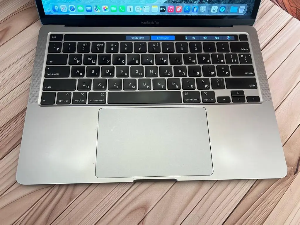 Ноутбук Apple MacBook Pro 13" 2020 i7-1068NG7/32/512 (C02DH13YML85) Б/в - фото 2