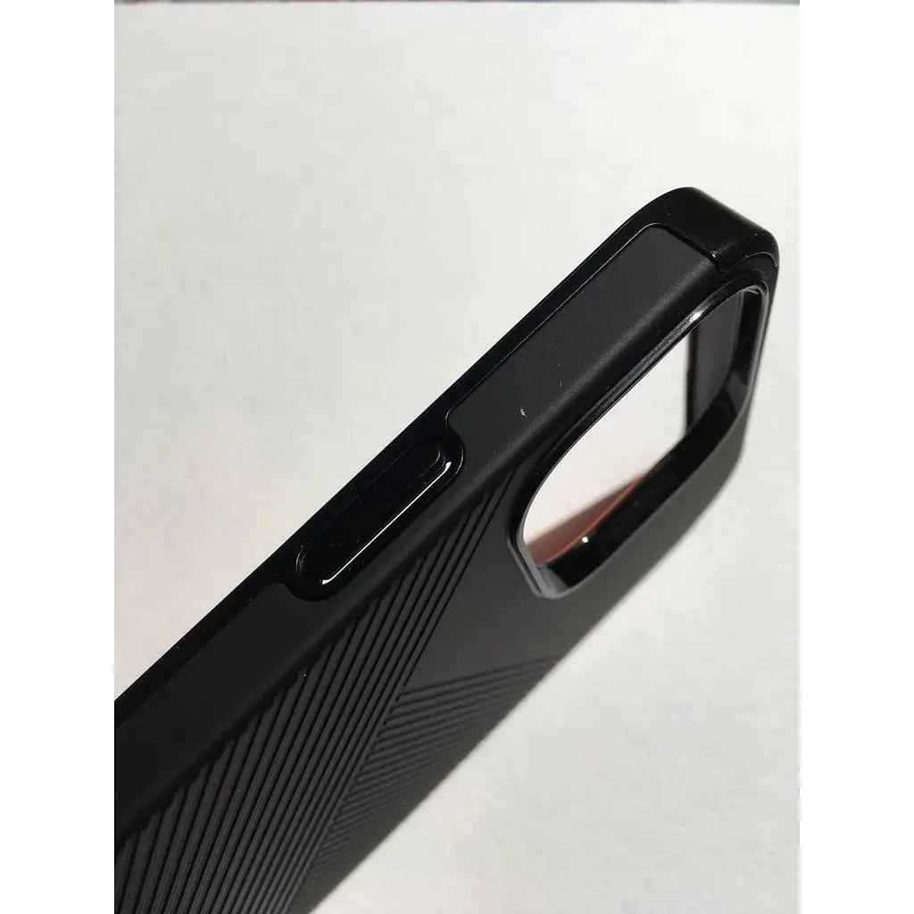 Противоударный чехол Gear4 Denali для iPhone 13 Pro Max (6.7") Black (702008214) - фото 10