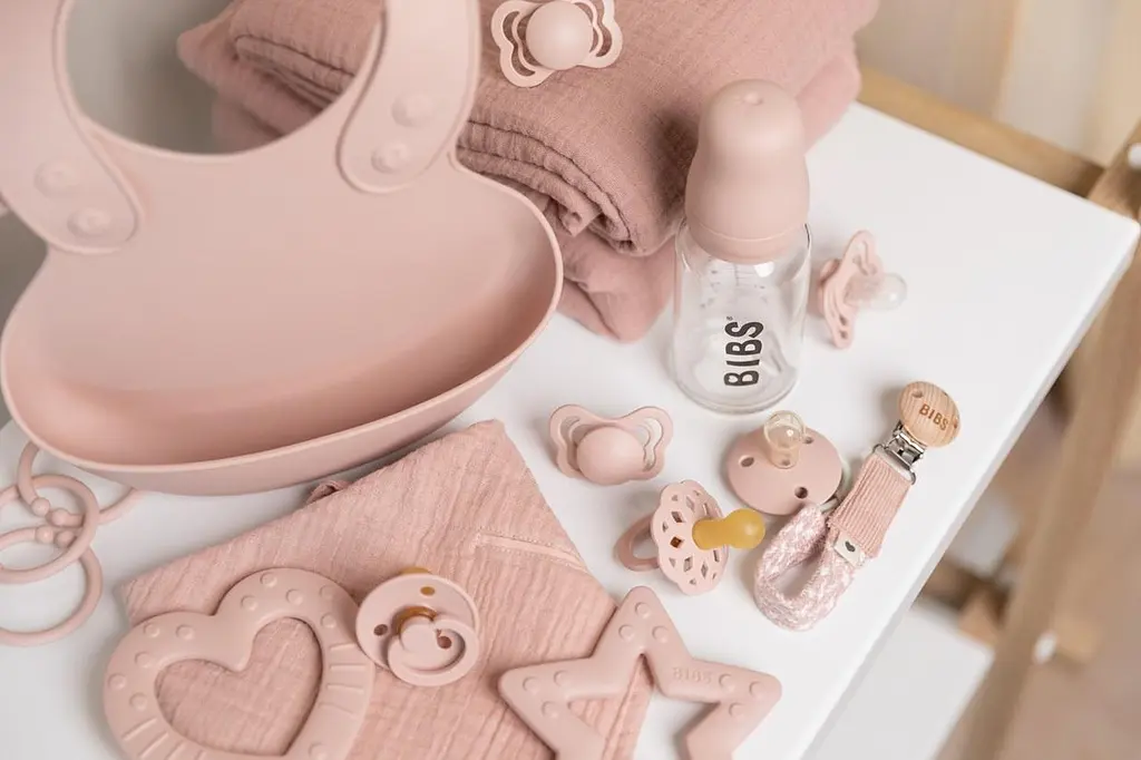 Прорізувач BIBS Baby Bitie Heart Blush для масажу ясен малюка - фото 2
