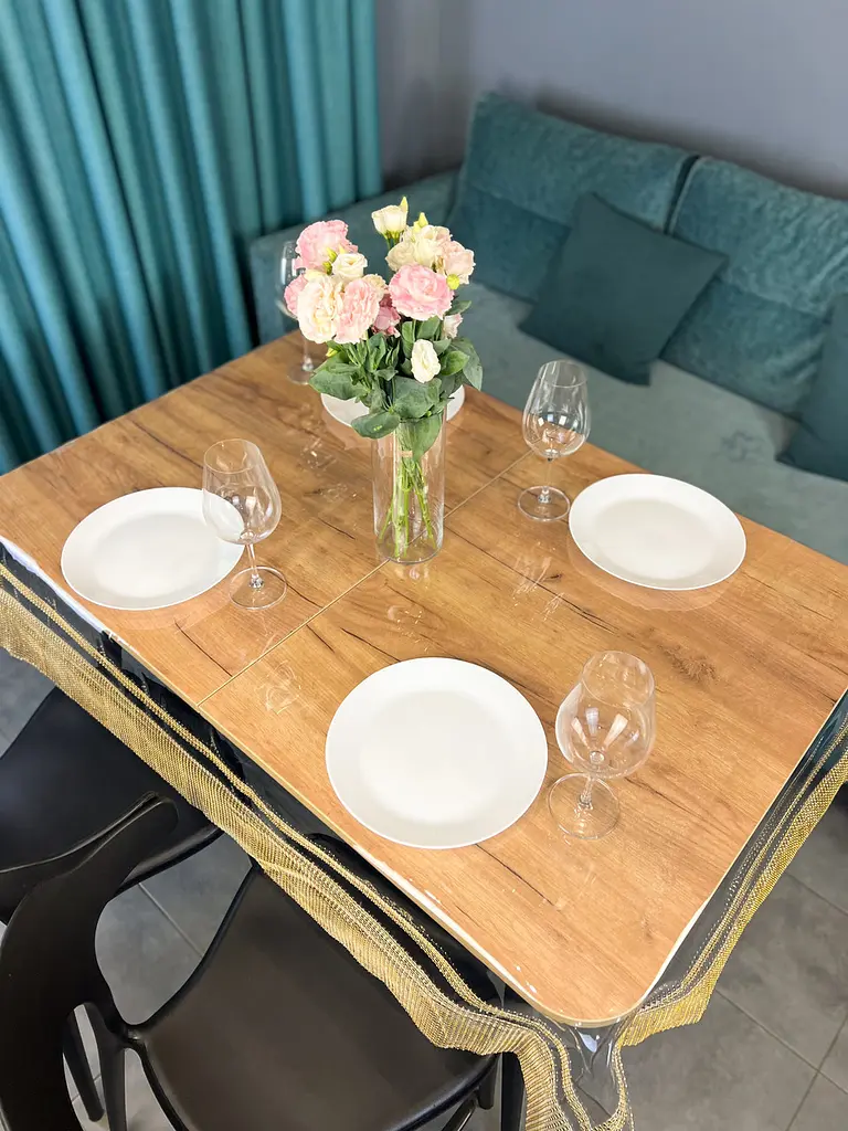 Скатерть силиконовая с золотой стразовой лентой двойной 150х100 см - фото 9