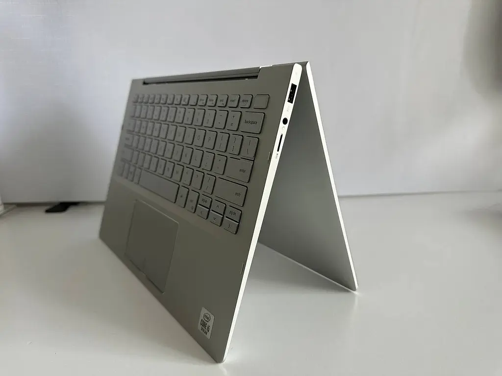Ноутбук - трансформер Dell Inspiron 13 7391 2-in-1 13.3" (i5-10210U / 8GB / SSD 256GB / 1920x1080 IPS Сенсорний  - фото 4