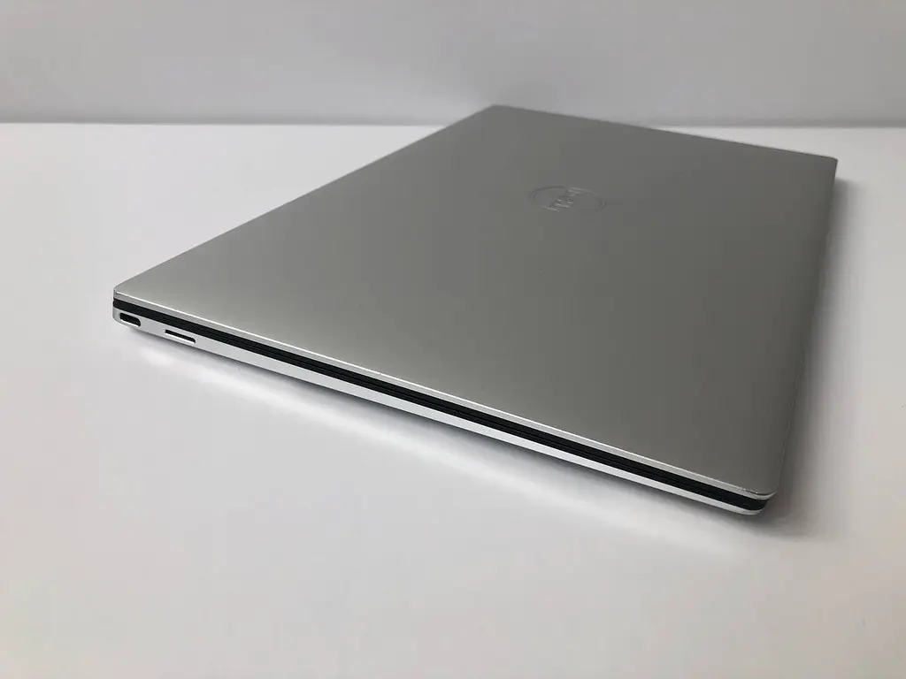 Ноутбук DELL XPS 13 9310 (i7-1185G7 / 32GB / SSD 1TB / 4K 3840x2400 IPS Touch) б/в - фото 9