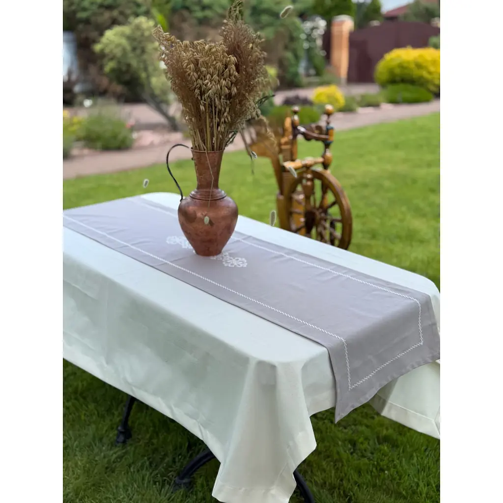 Ранер DUCK Grey з білою вишивкою 45 х 170 см (25257) - фото 4