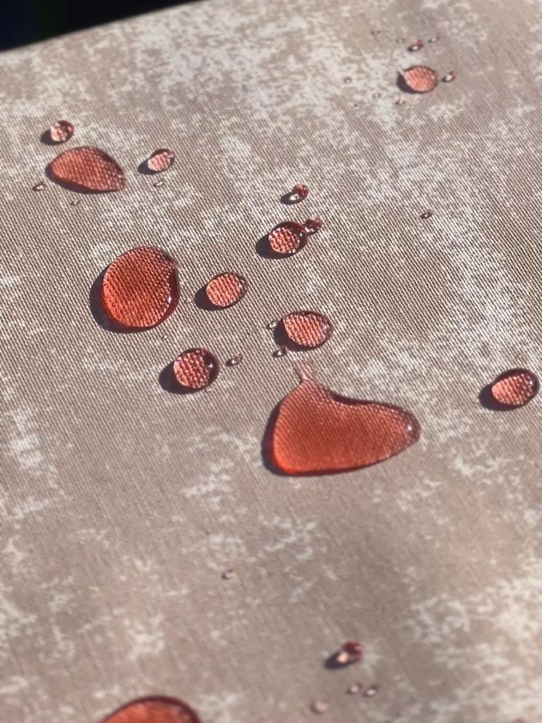 Водовідштовхувальна скатертина Мармур бежевий 240х120 см (+ 6 серветок 30х40 см) - фото 6