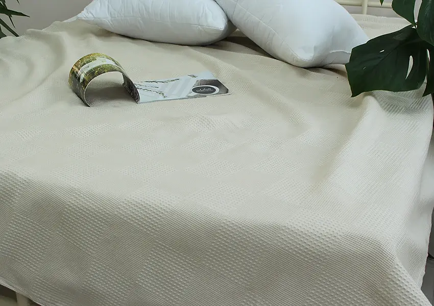 Простирадло-покривало Tag Tekstil піке 160х235 см. Клітка бежева - фото 2