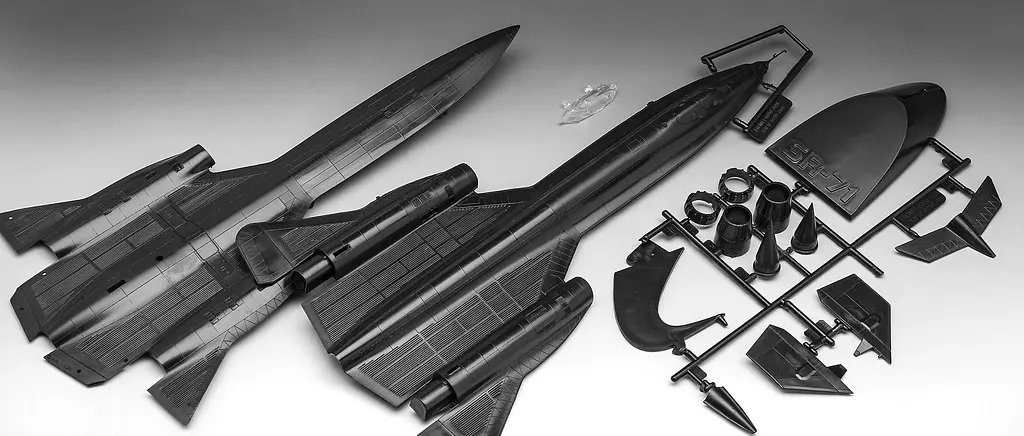 Збірна модель-копія Revell Літак Lockheed SR-71 Blackbird 1:110 (RVL-03652) - фото 4
