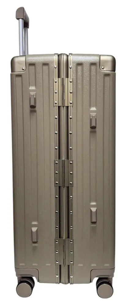 Валіза велика L Madisson Snowball 66503 L 74x49x31 см 100% полікарбонат на клямках Шампань - фото 6
