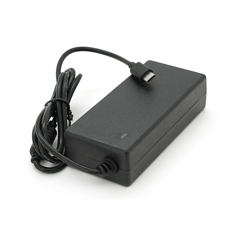 Універсальний БЖ Input 100V-240V 50-60Mhz Output: 20V/2.25A 45W Type-C BOX - фото 3