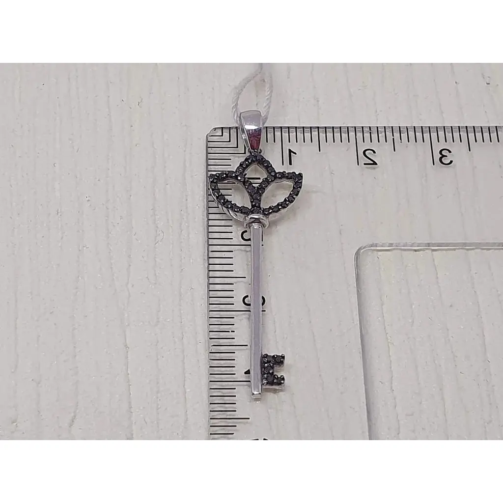 Золота підвіска ЮЗ "Багет" Ключик з чорними діамантами. 3846/1 - фото 3