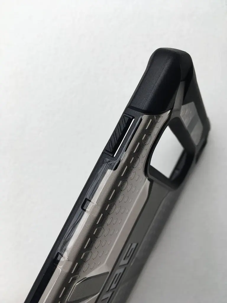 Оригінальний протиударний чохол для Samsung Galaxy S10 Plus (G975) UAG Plasma Ash 211353113131 Прозорий - фото 4