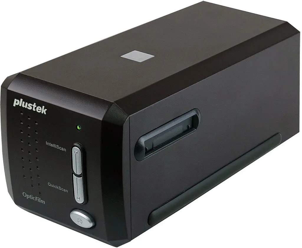 Сканер Plustek OpticFilm 8300i SE (7200dpi 48bit LED швидк. 20 сек. плівк.слайд-сканер чорний) (0317TS) - фото 4