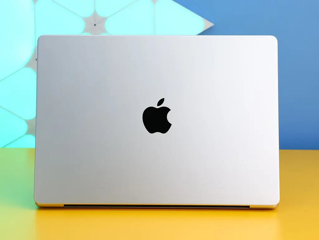 Ноутбук Apple MacBook Pro 14" M2 Pro 16GB/512GB Silver 2023 (Z17K000NU) Б/В [164182] - фото 5