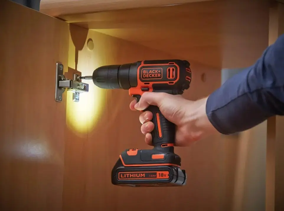 Акумуляторний дриль-шурупокрут Black+Decker з АКБ та ЗП BDCD18 - фото 5