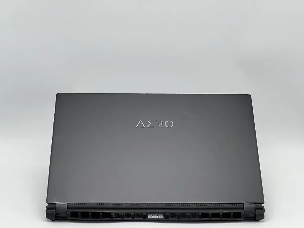 Ноутбук GIGABYTE 15.6" Aero 15 OLED KC RP75, i7-10870H, 16 GB, 960 GB, NVIDIA GeForce RTX 3060, 3840x2160, OLED (SH2510807) Б/у - фото 2