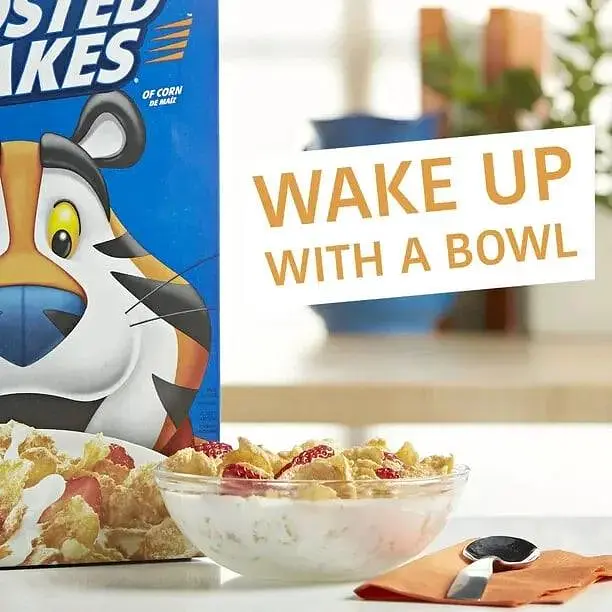 Сухий сніданок Kellogg`s Frosted Flakes Family Size 680g - фото 2