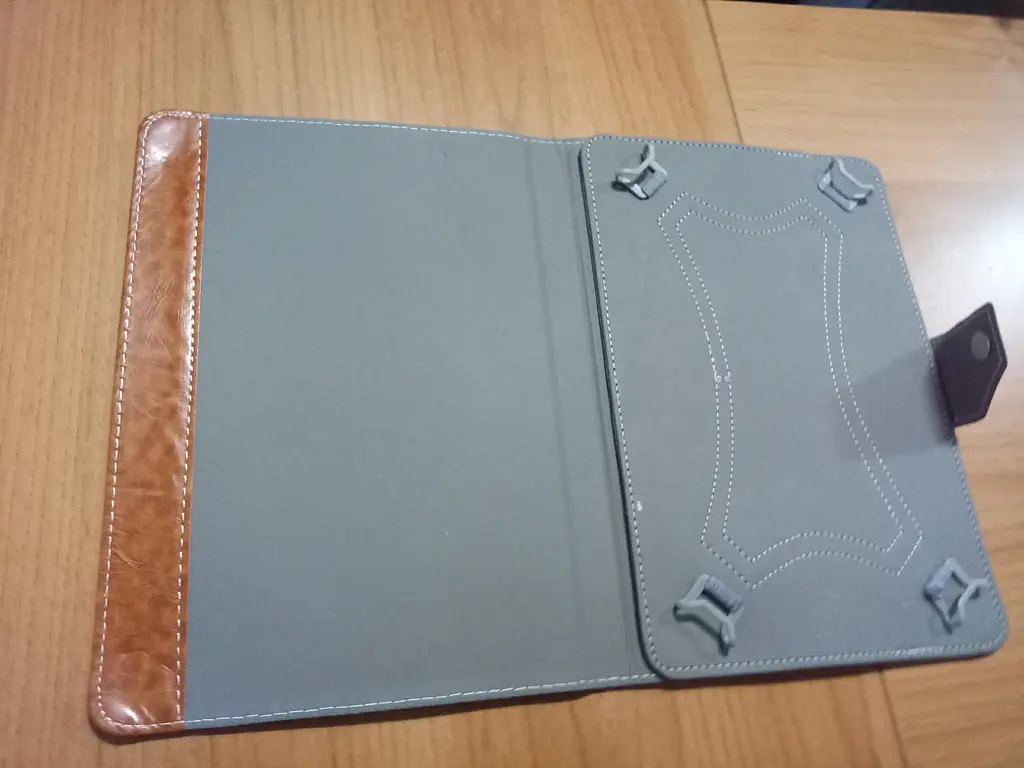 Чехол-книжка Goclever R 106 подставка обложка футляр откидной - фото 2
