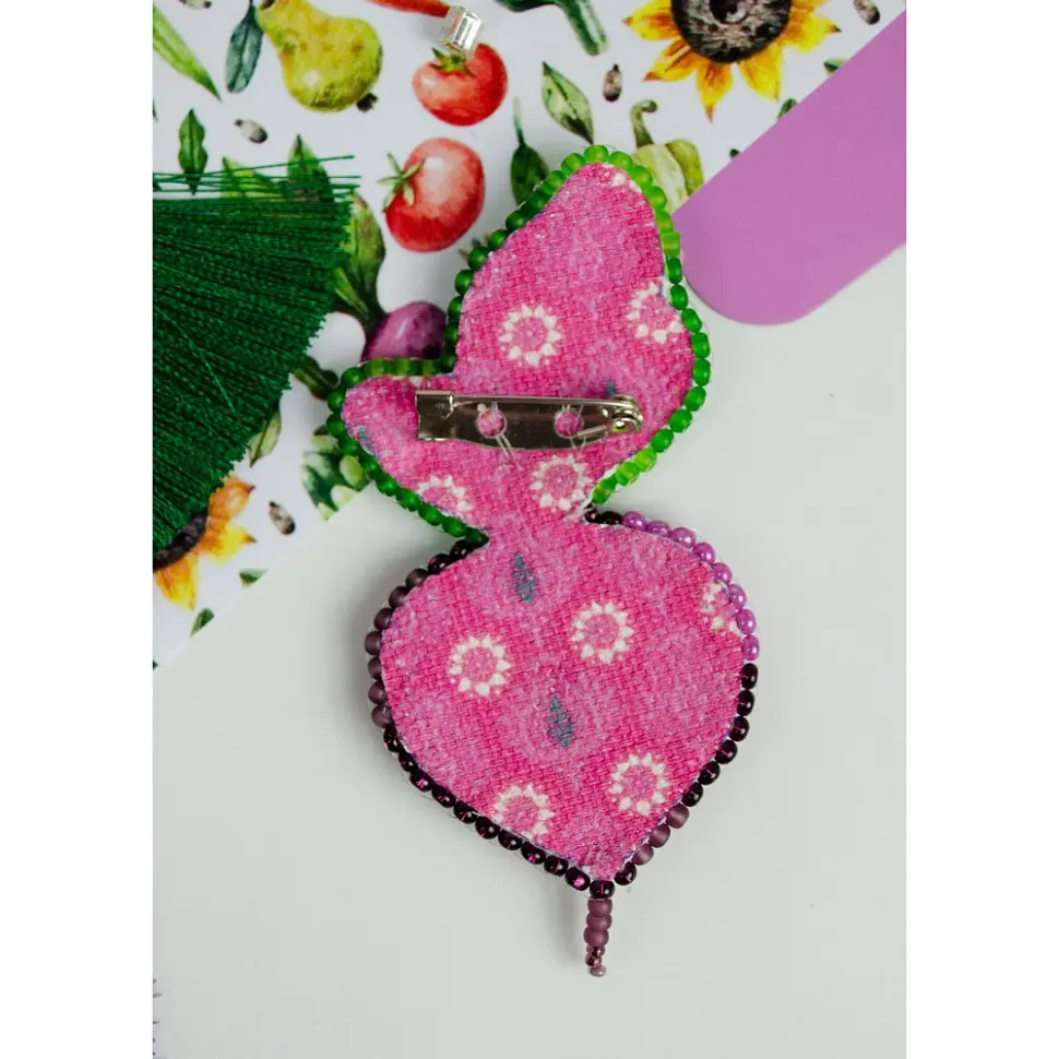 Набір для вишивання бісером прикраси "Бурячок" AD-231 на натуральному полотні - фото 2