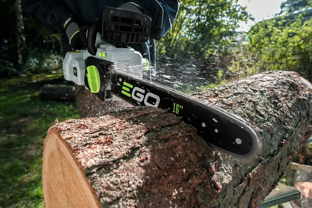 Пила ланцюгова акумуляторна EGO CS1610E (40 см, 20.5 м/с, 56 В, без акумуляторів та зарядного пристрою) - фото 7