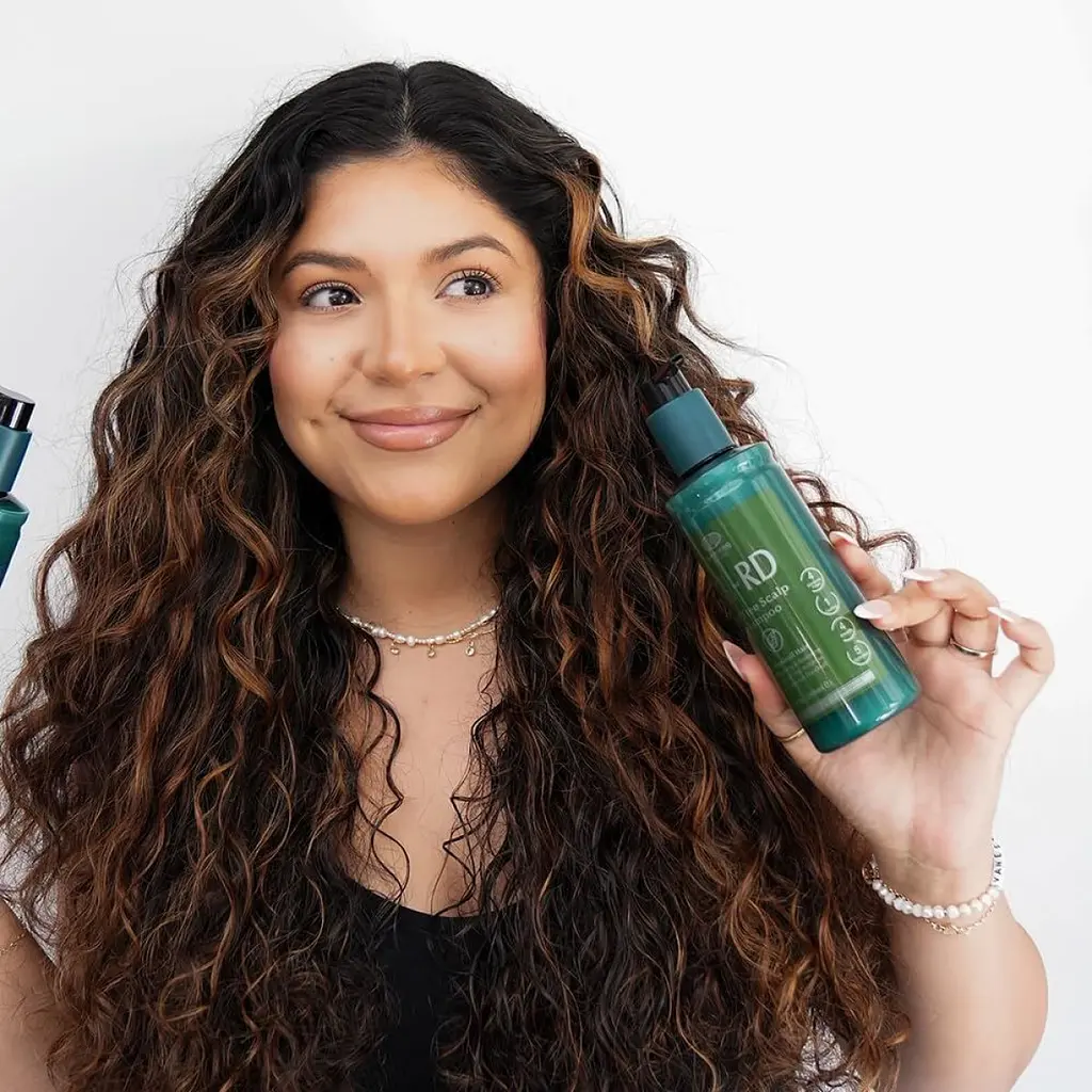 SH-RD Tea Tree Scalp Shampoo терапевтичний шампунь проти лупи на основі масла чайного дерева, 250 мл - фото 3
