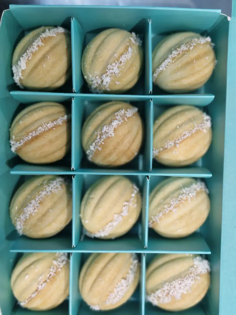 Набір Горішків Кокос-Мигдаль 12 шт. в упаковці - фото 3