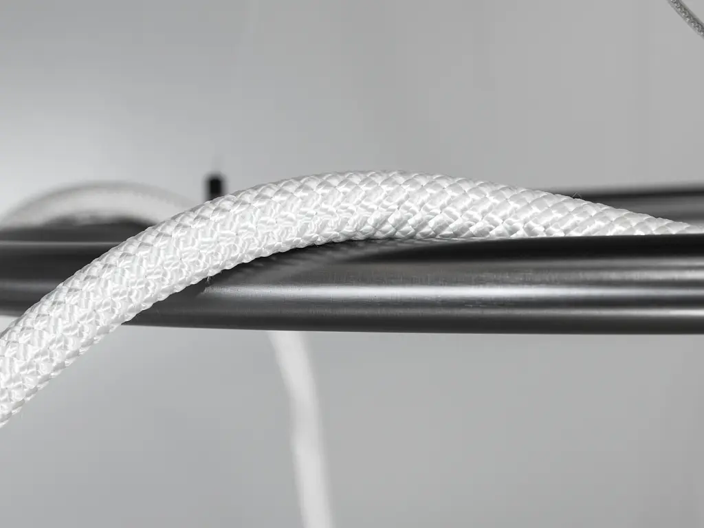 Минималистичная светодиодная люстра подвес шланг, 48W, черный хром. - фото 4