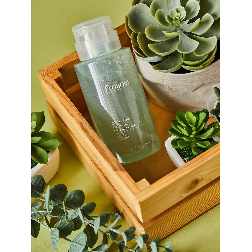 Рідина для зняття макіяжу Original Herb Wormwood Cleansing Water Fraijour 300 мл - фото 2