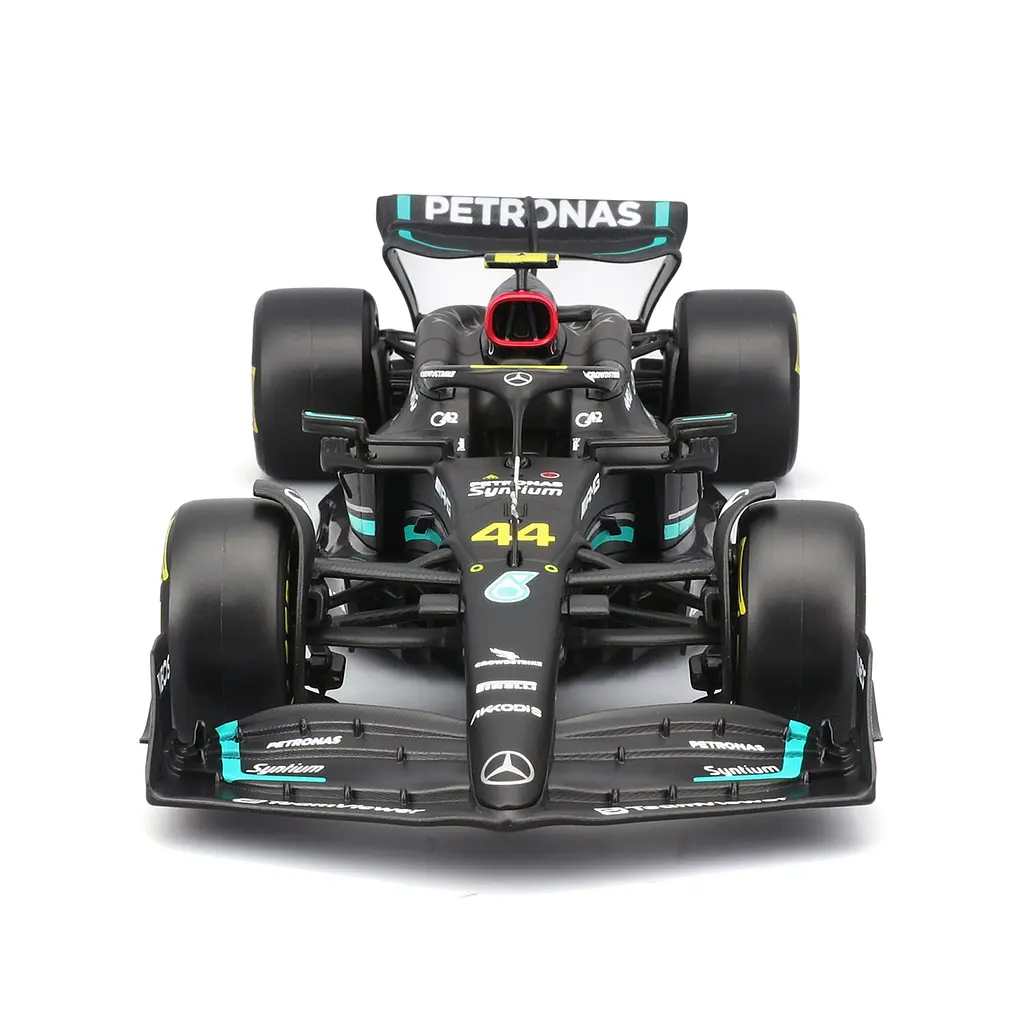 Автомодель з фігуркою Bburago Mercedes‑AMG Petronas F1 W15 (18-28069 (#44)) - фото 5