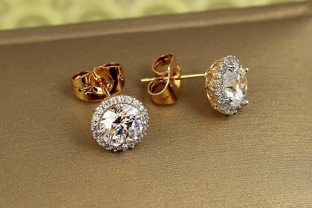 Сережки гвоздики Xuping Jewelry імперське сяйво з родієм 10 мм золотисті - фото 2