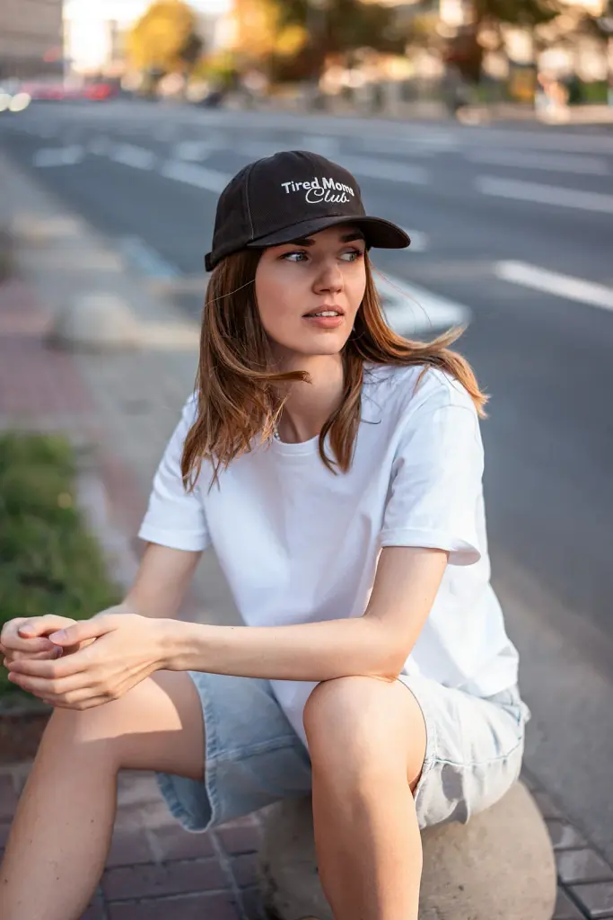 Кепка «Tired Moms Club» коричнева - фото 10