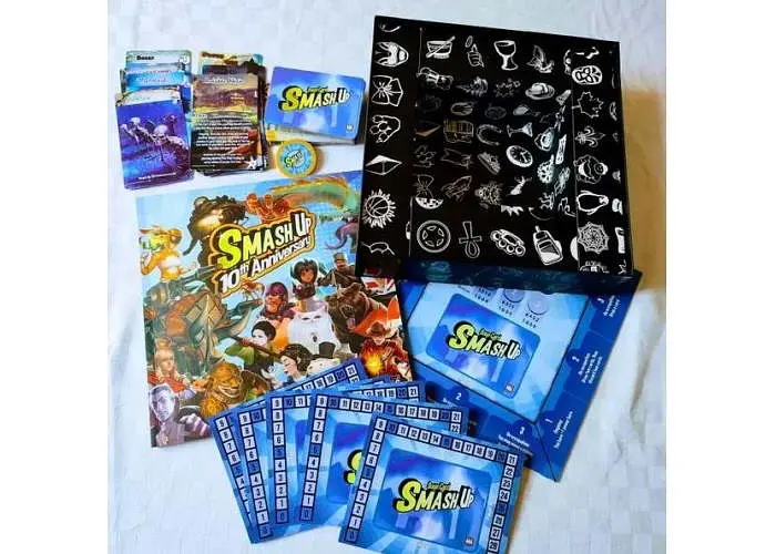 Настольная игра Alderac Entertainment Group Замес. Юбилейная редакция (Smash Up: 10th Anniversary) (англ.) (AEG5518) - фото 12