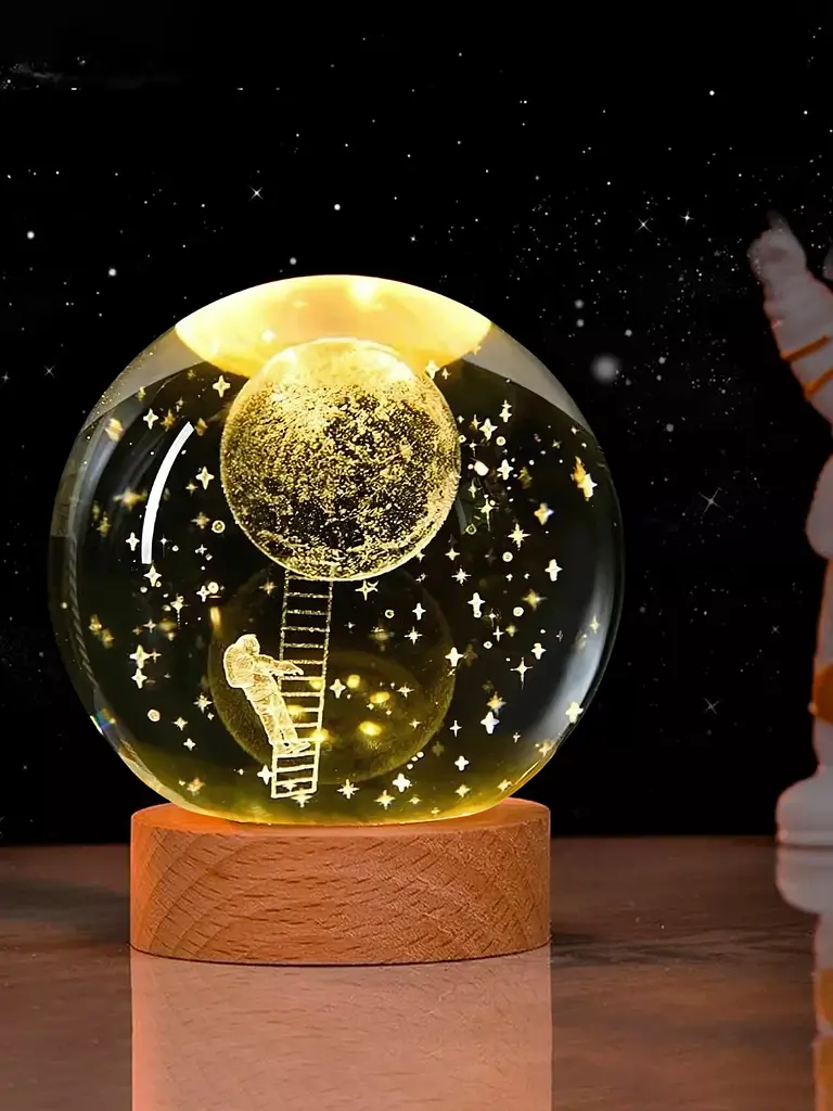 Світильник - нічник кришталева куля з дерев'яною основою, 3D- сфера "Астронавт", USB, комбінований дерево зі склом (6039785732) - фото 8