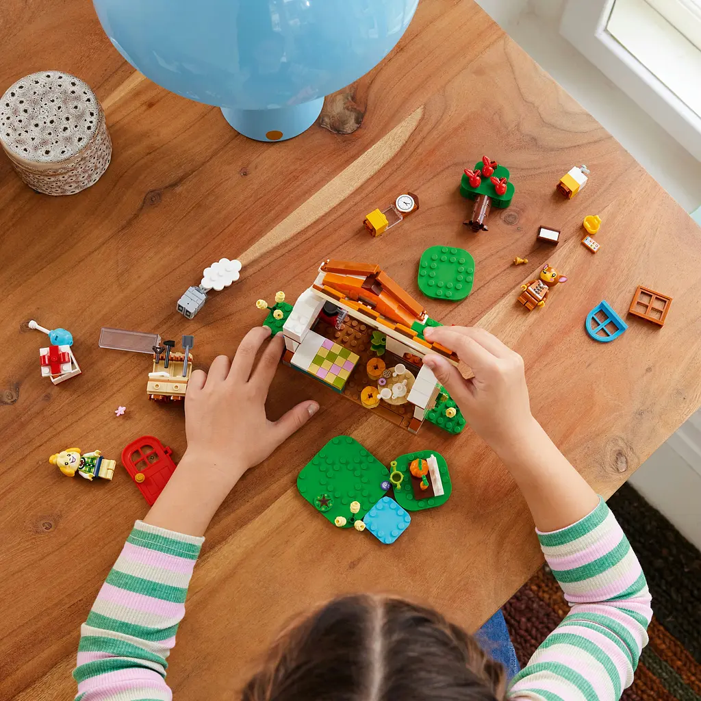 Конструктор LEGO Animal Crossing Визит в гости к Isabelle 389 деталей (77049) - фото 5