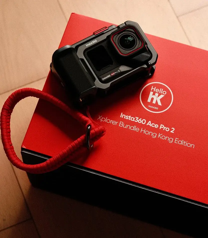 Екшн-камера Insta360 Ace Pro 2 Dual Battery Xplorer Bundle (Dark Gray) (HK Store Edition) - фото 2
