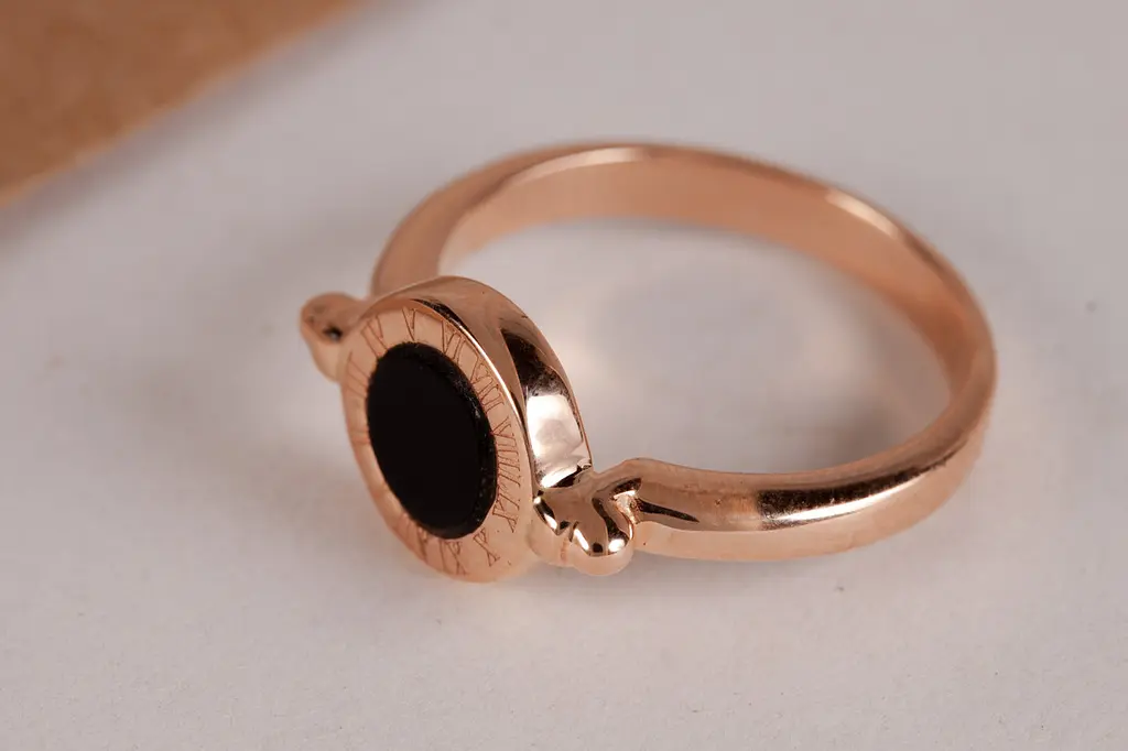 Каблучка з червоного золота з оніксом 21 K-0242 - фото 4