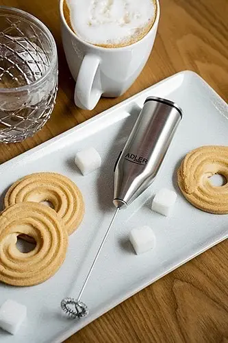 Вспениватель молока с подставкой Adler AD 4500 (350 Вт, удобный, компактный, на батарейках) - фото 5